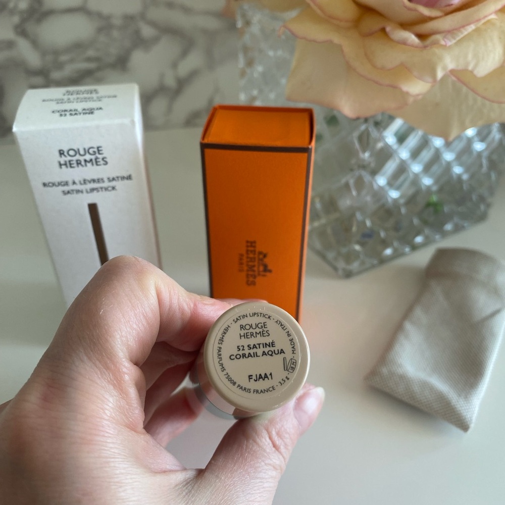 BRAND NEW Hermes Satin Lipstick - Coral Aqua 52 Satine - Picture 7 of 7